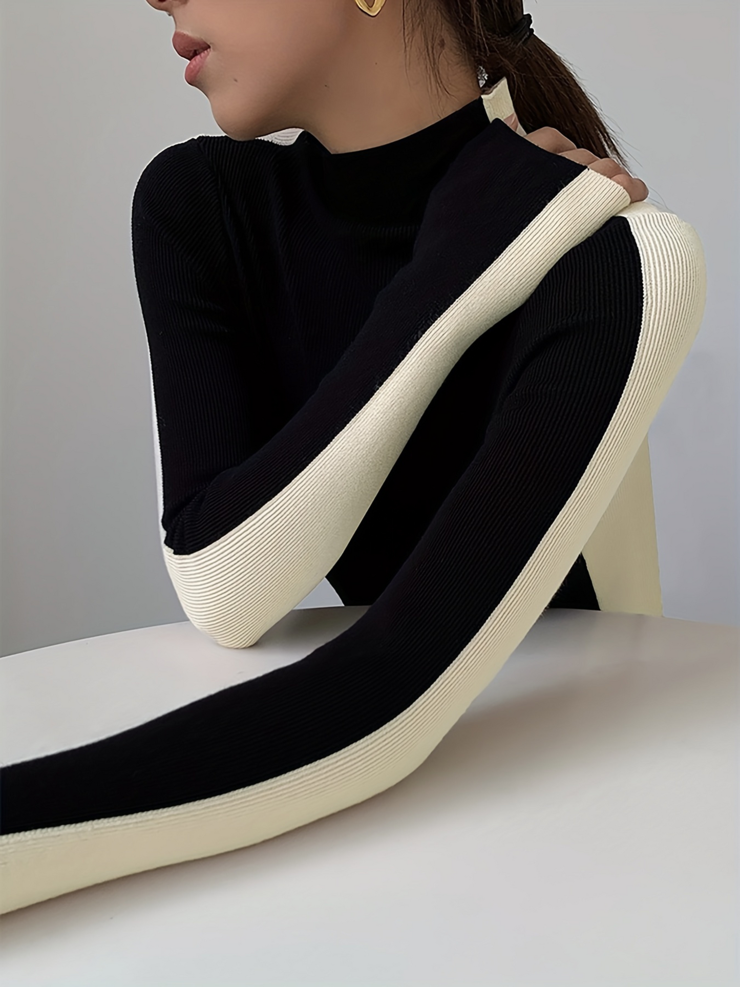 WW | Contrast Knitted Roll Neck