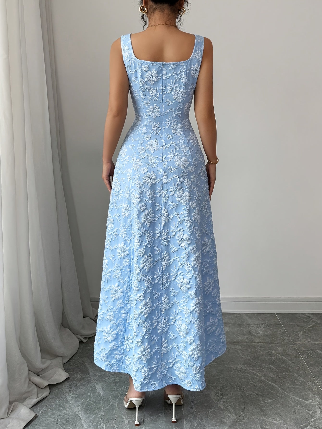 Elowen Bloom – Square Neck Dress