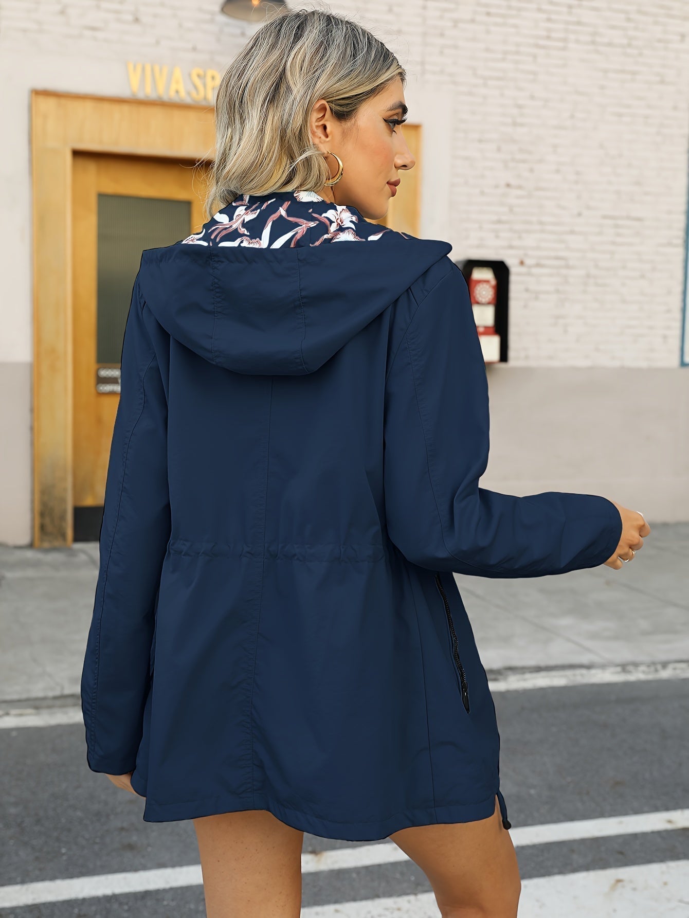 WW | Sommerjacke mit Kapuze und floralem Druck