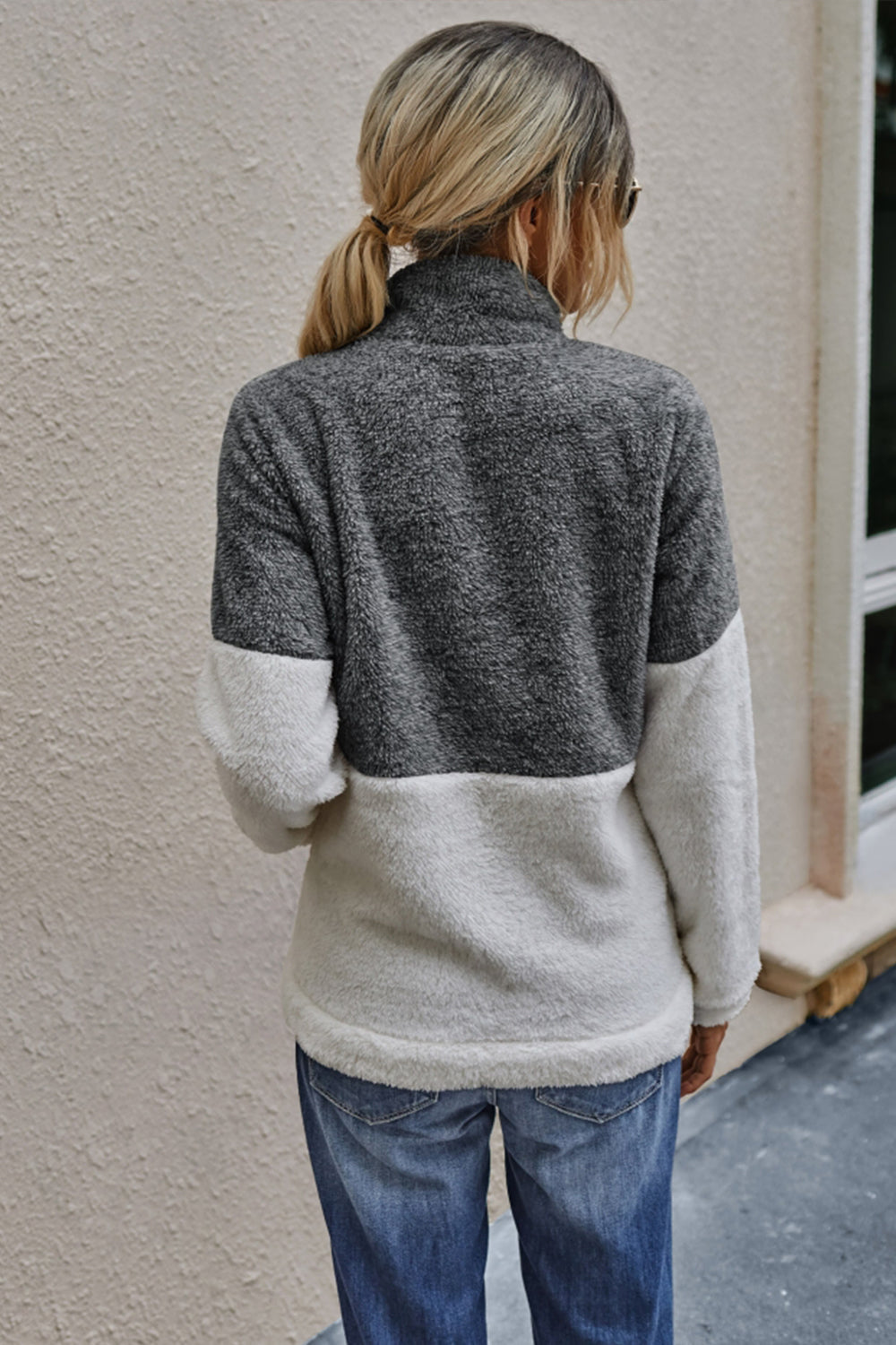 WW | Eleganter Crop-Top mit Reißverschlusstasche