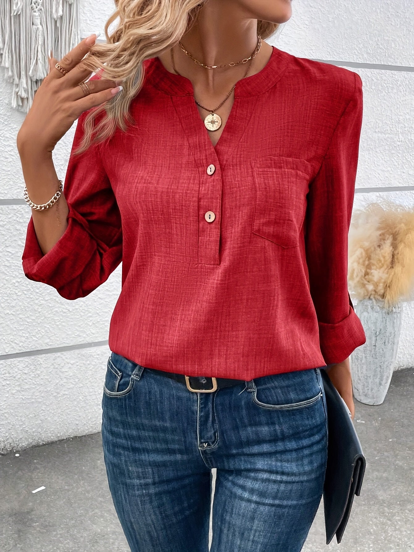 WW | Crocheted Blouse with Long Sleeves and Button at Neck