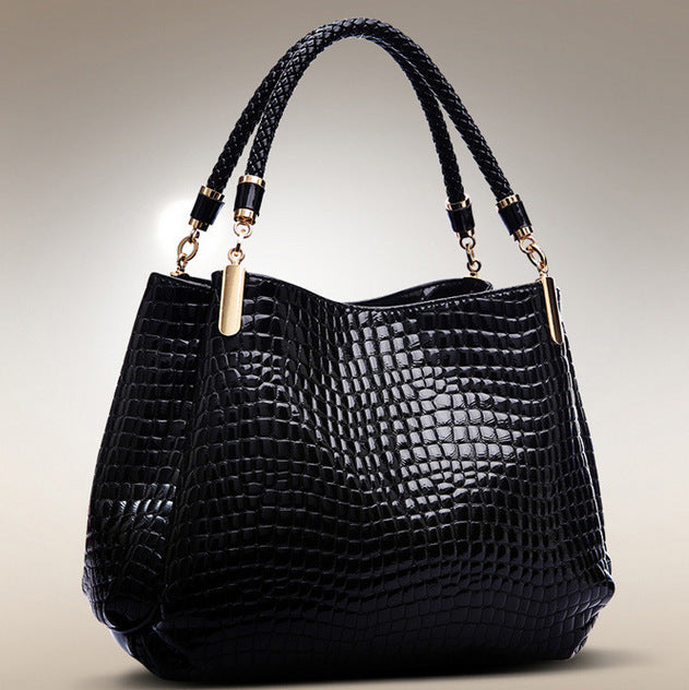 WW | Shoulder Bag With Crocodile Pattern