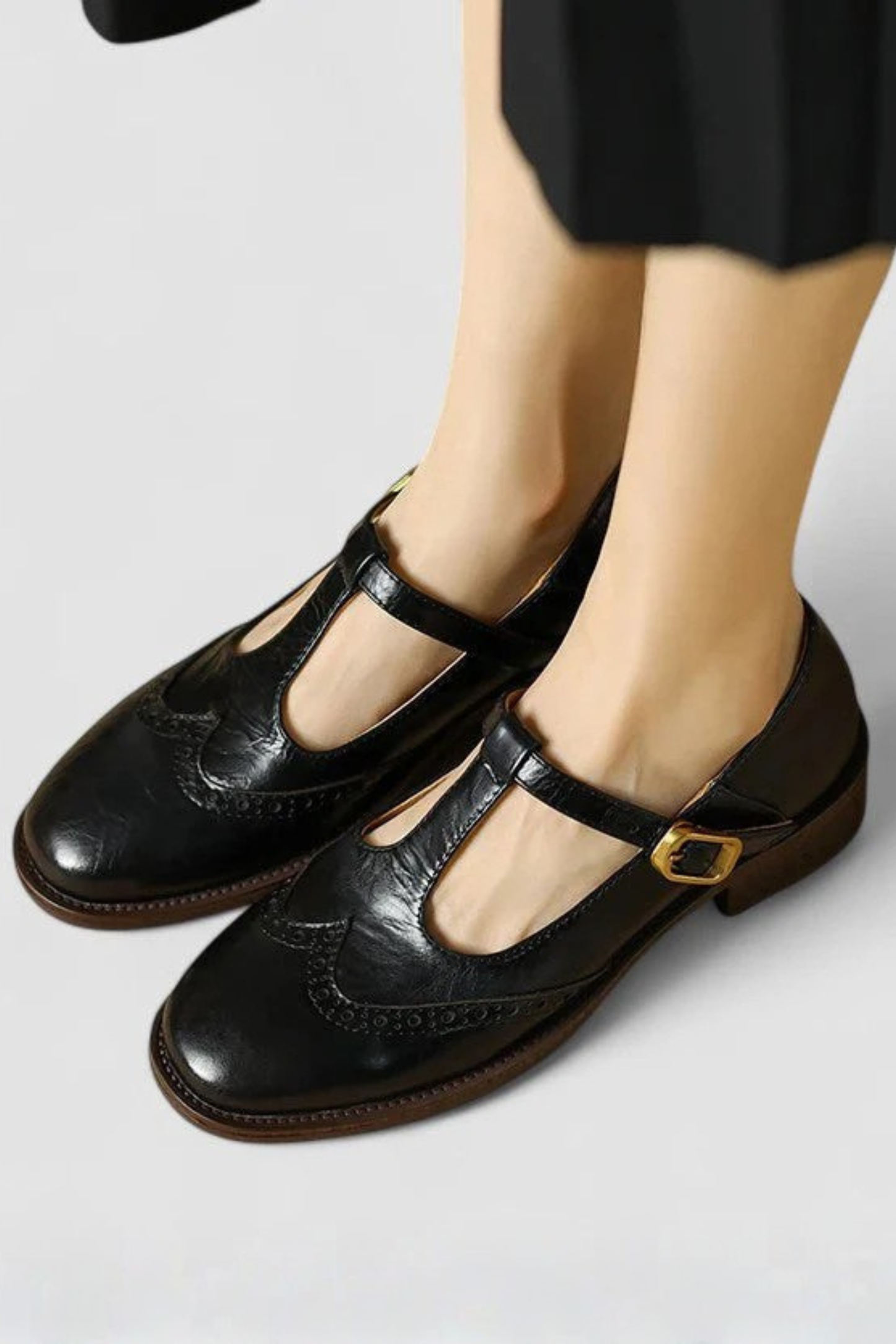 Livia | Classic Leather Sandal