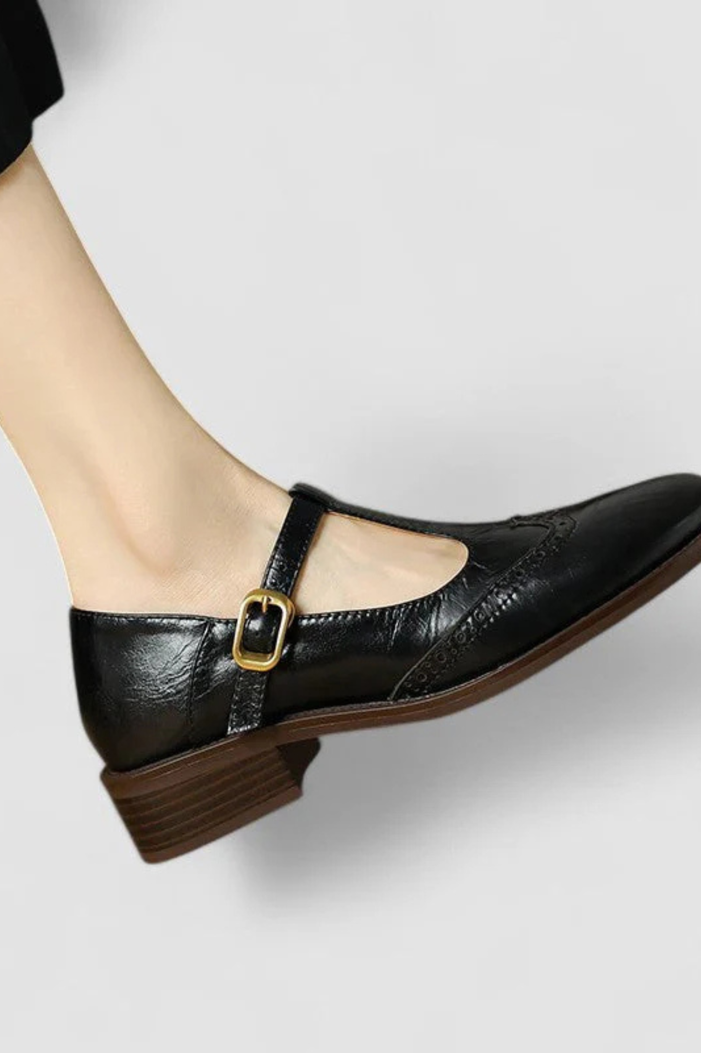 Livia | Classic Leather Sandal
