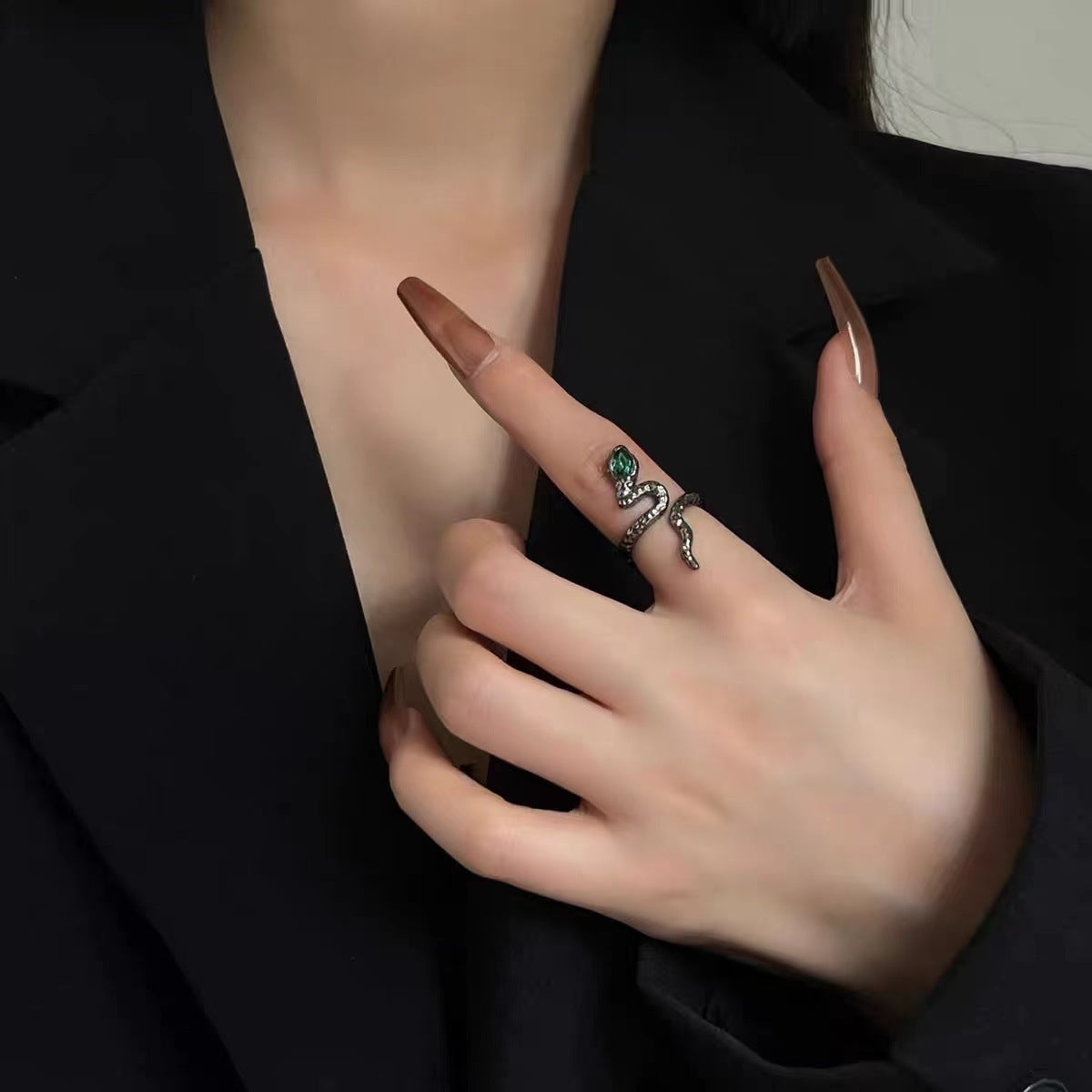 WW | Adjustable Zirconia Snake Ring