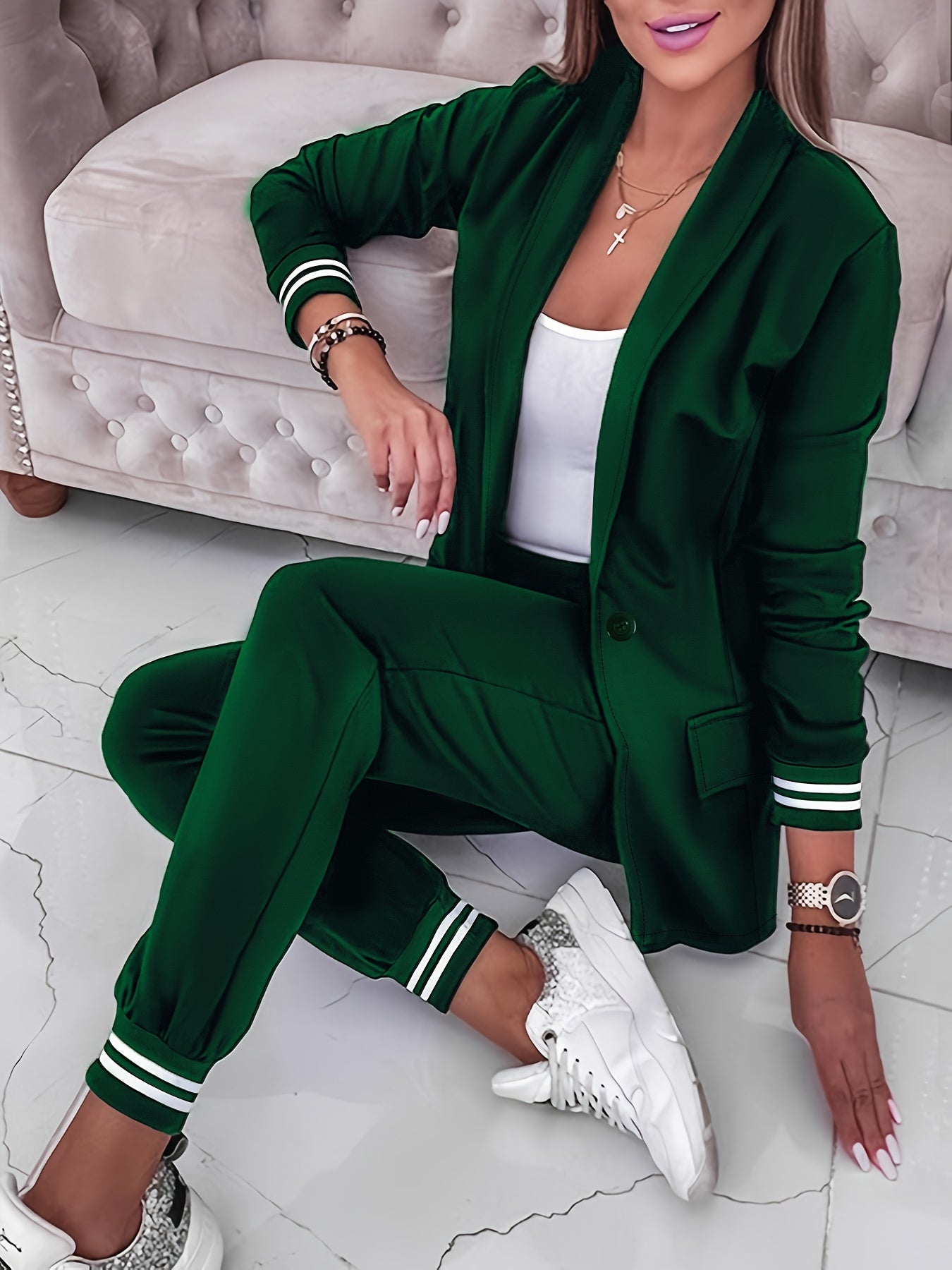 WW | Long Sleeve Blazer With Flap Pockets & Trousers Outfit Set For Women - Perfect for Casual Days