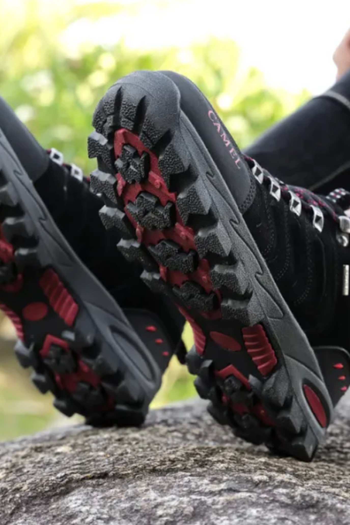 Amelio Innovative Hiking Shoes - Black Red