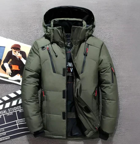 WW | Padded Water-repellent Hood Zip pockets Regular fit