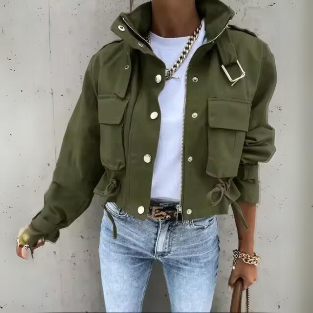 WW | Eine bequeme und gemütliche Kapuzenjacke für die modebewussten Fashionistas von heute.