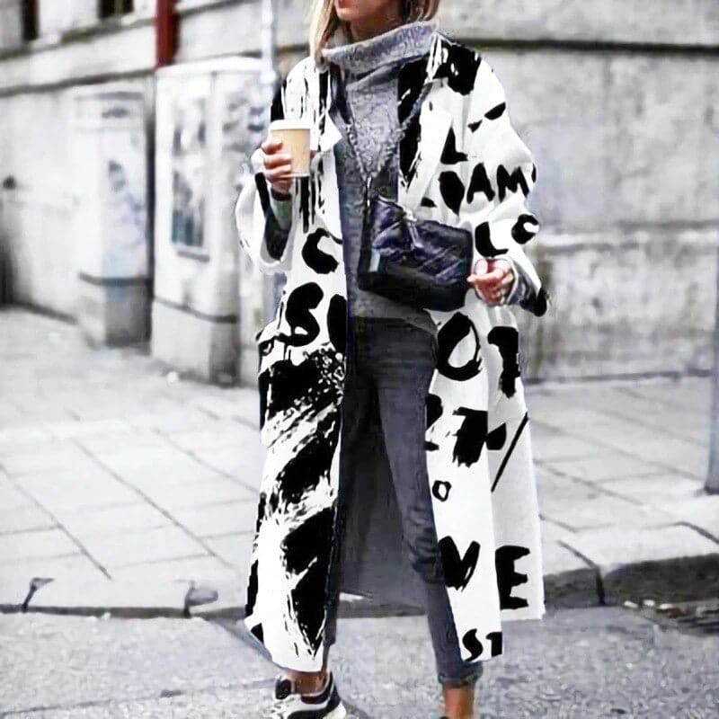 WW | Long wool coat with elegant design motifs
