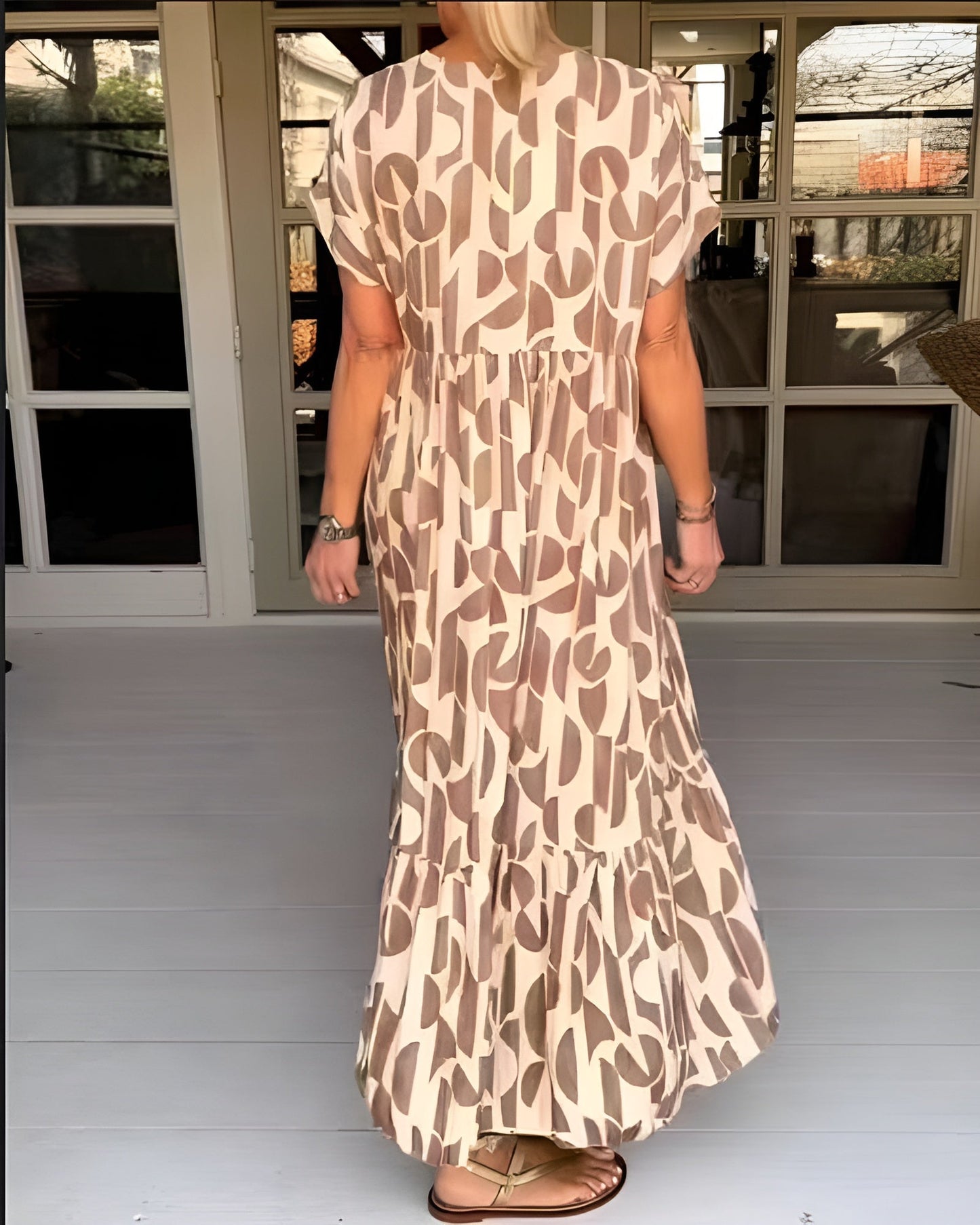 Colette | Flowing V-neck dress