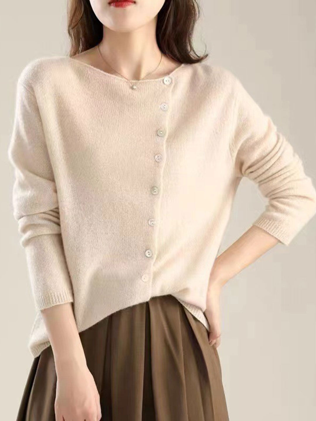 WW | Weiche Strickjacke mit Knopfleiste und rundem Ausschnitt