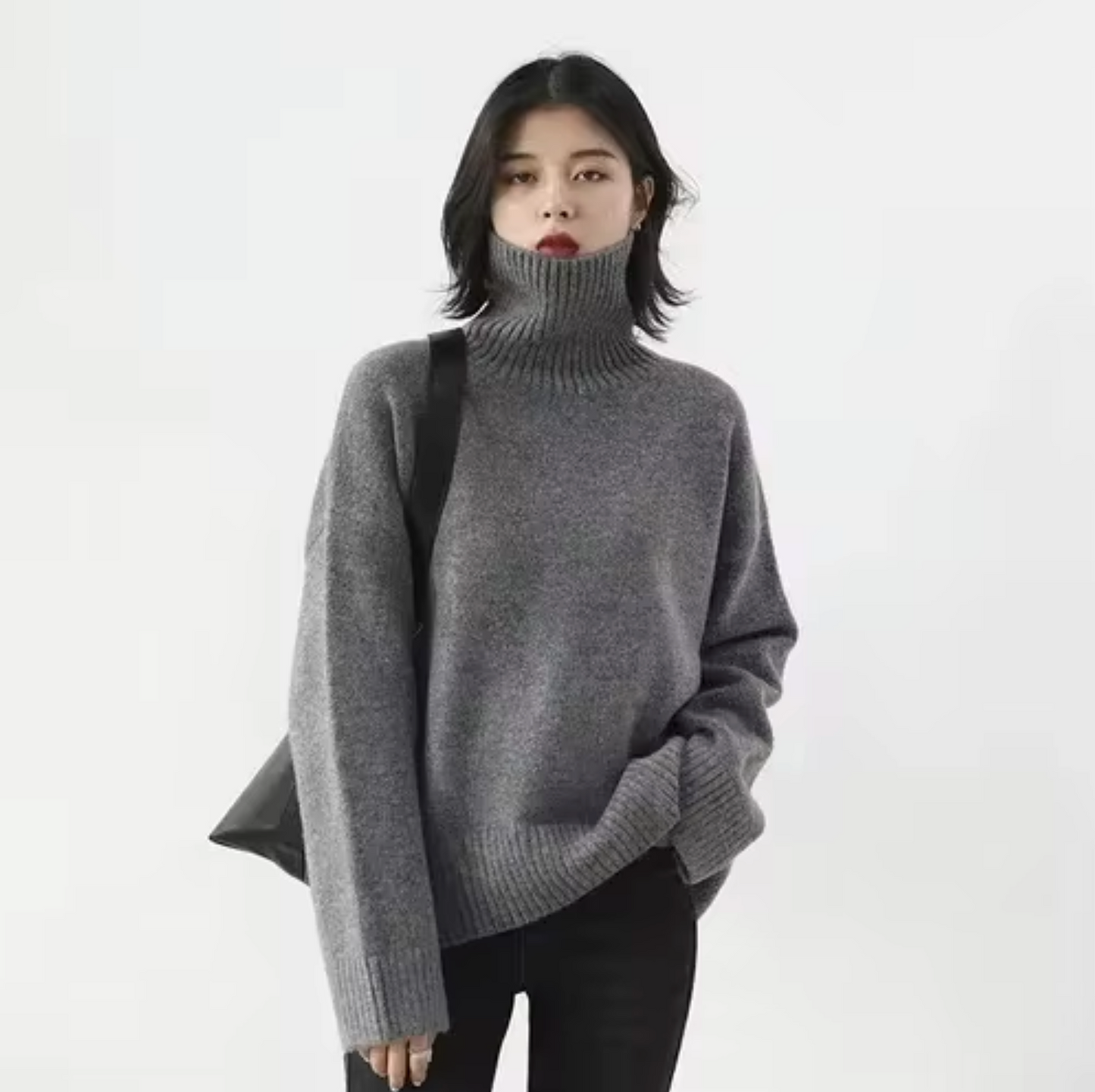 Loose-fitting turtleneck sweater
