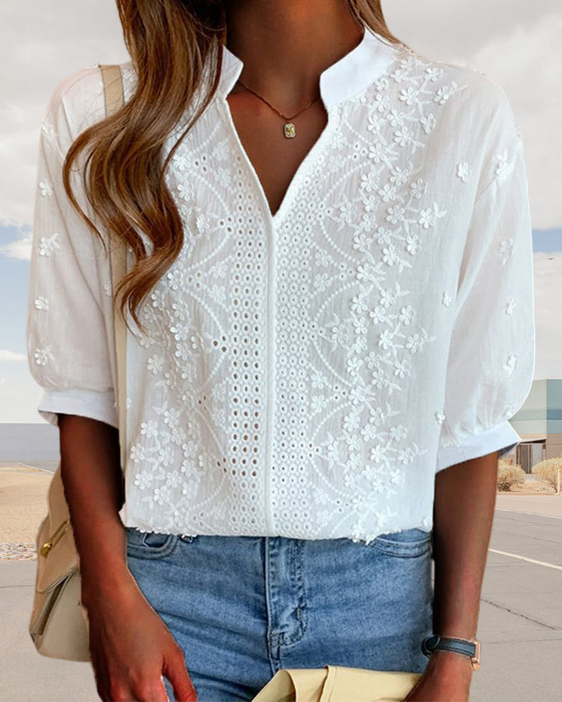 WW - White blouse with puff sleeves