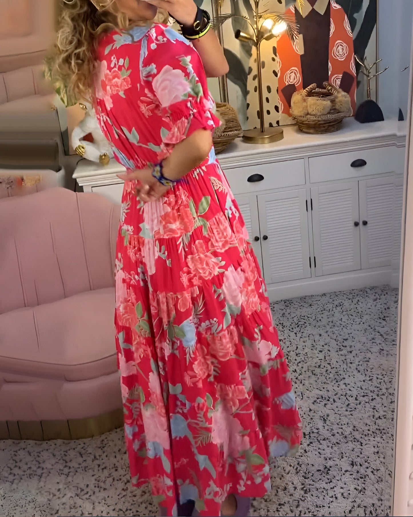 Carine | Dress with V-neck, pockets, and floral pattern