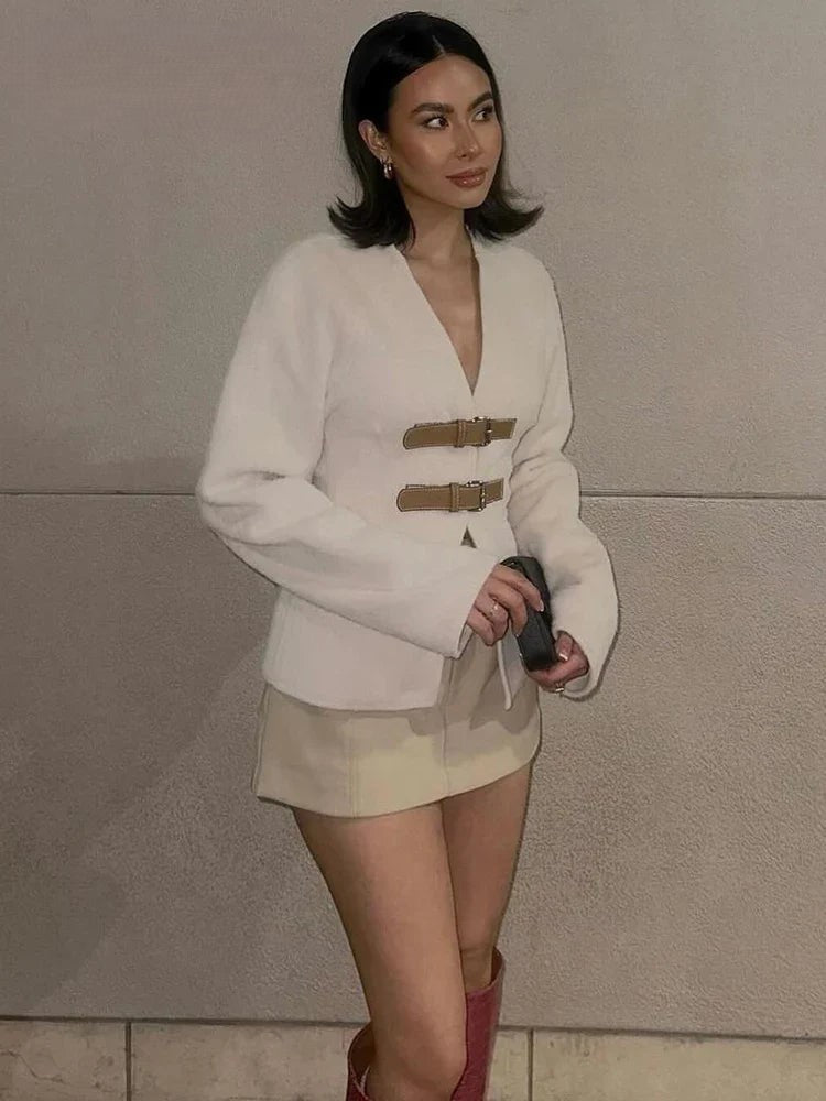 WW | Fashionable Women's Coat for Elegant Appearances