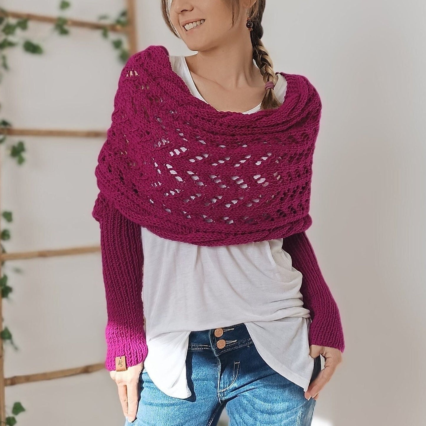 WW | Versatile Shawl with Sleeves and Braided Pattern