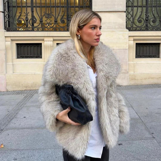 WW | Short fur coat for women