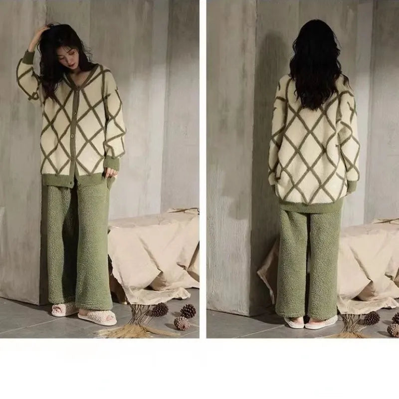 WW | Comfort Pyjamas - Soft Coral Fleece Pyjamas with Plaid Vest for Women