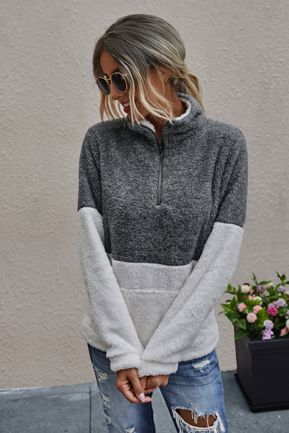 WW | Eleganter Crop-Top mit Reißverschlusstasche