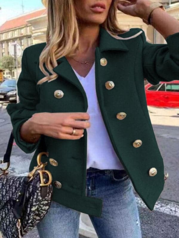 WW | Kurze Designerjacke mit goldenen Knöpfen