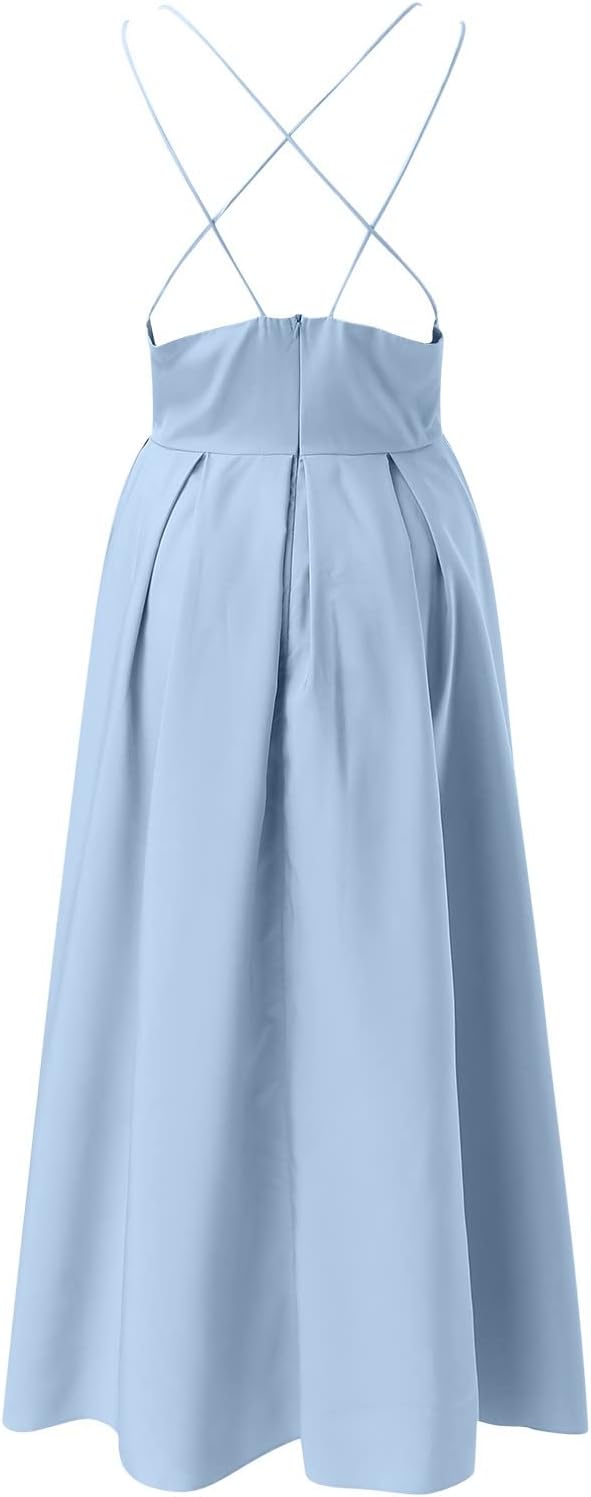 WW | Ein Leichtes Kleid mit Zarten Spaghettiträgern