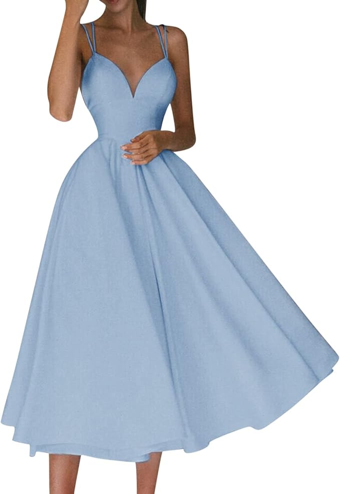 WW | Ein Leichtes Kleid mit Zarten Spaghettiträgern