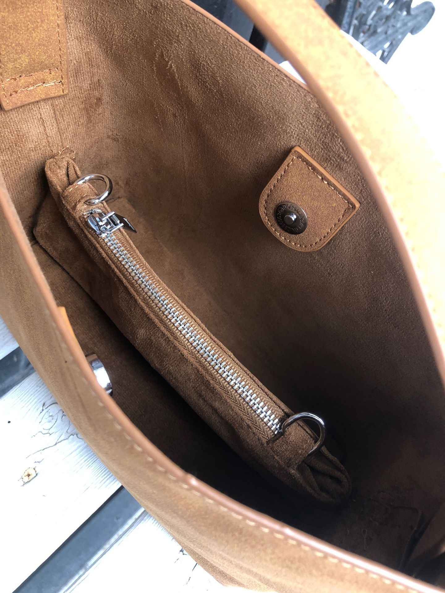 WW | Suede Tote Bag With Belt Closure