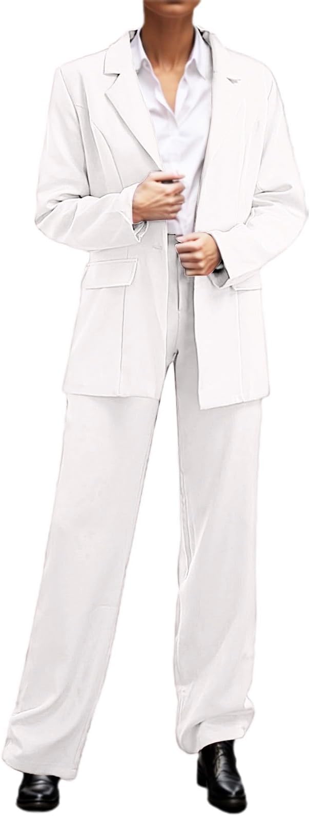 WW - Elegant ensemble consisting of a sophisticated blazer and chic trousers