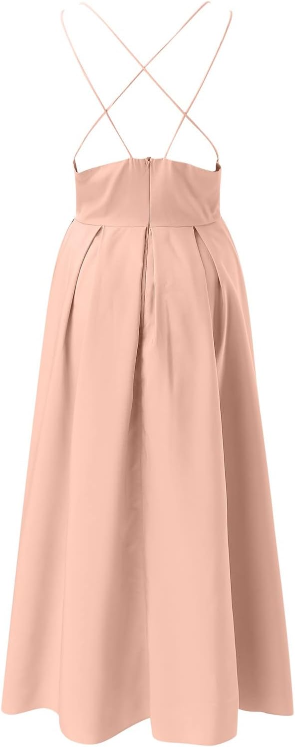 WW | Ein Leichtes Kleid mit Zarten Spaghettiträgern