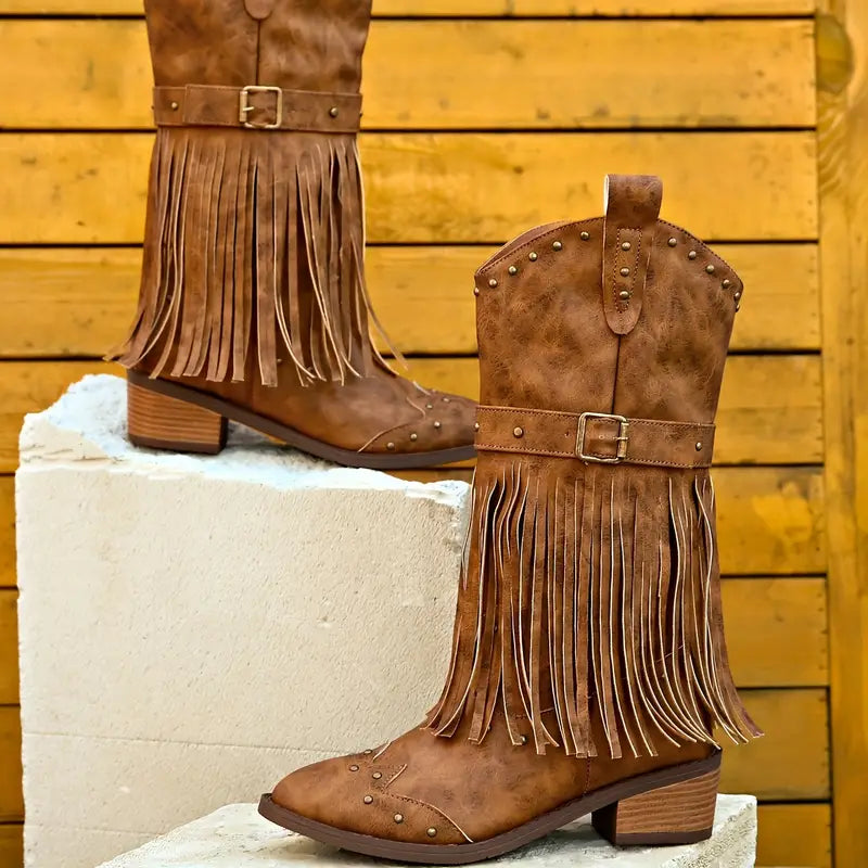 WW | Robust Cowboy Boots With Chunky Heels