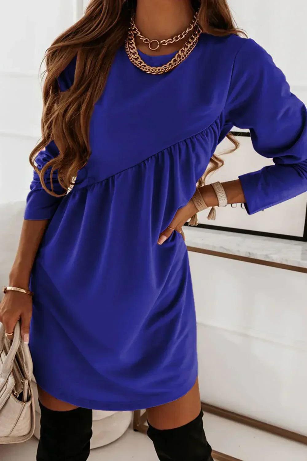 Carla - Long-sleeved crew-neck mini dress in solid color
