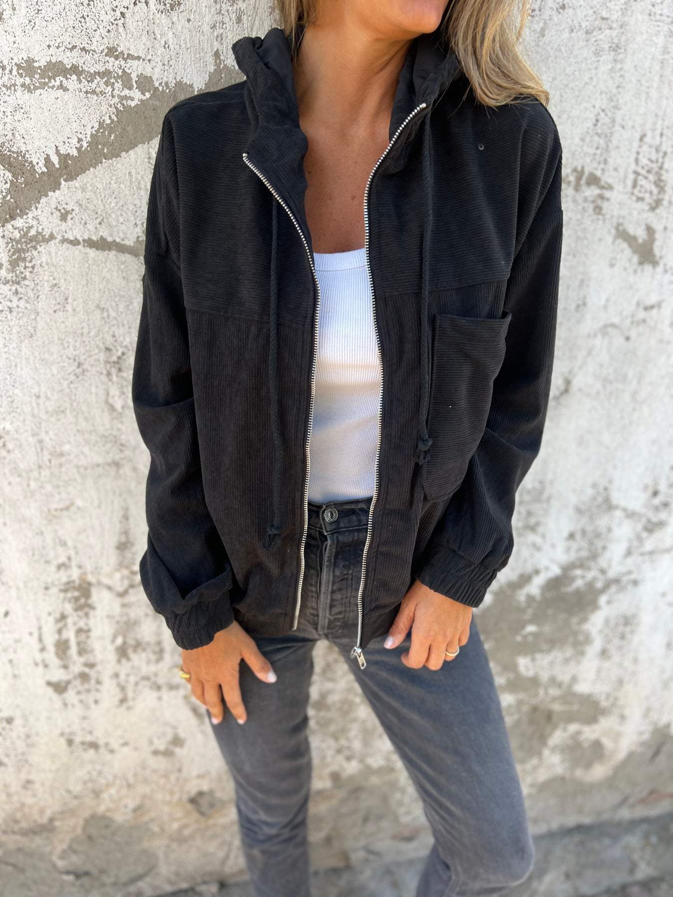 WW | Freizeitjacke mit Kapuze und Reißverschluss