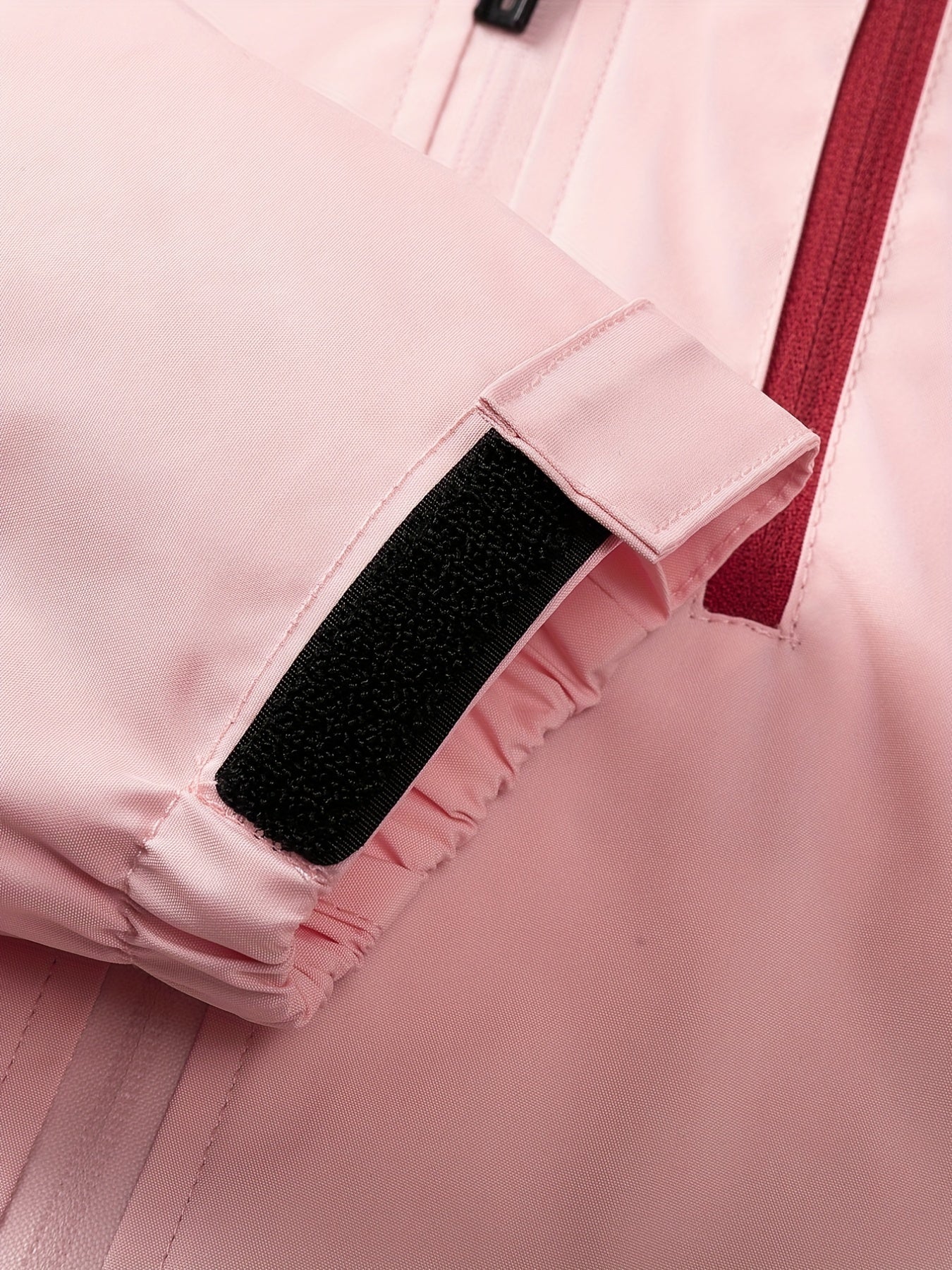WW | Sportliche Damen Outdoorjacke mit Kapuze und Taschen mit Reißverschluss