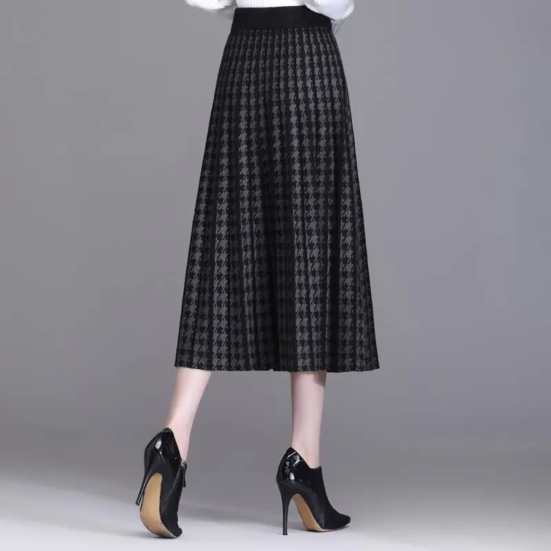Houndstooth Midi Skirt