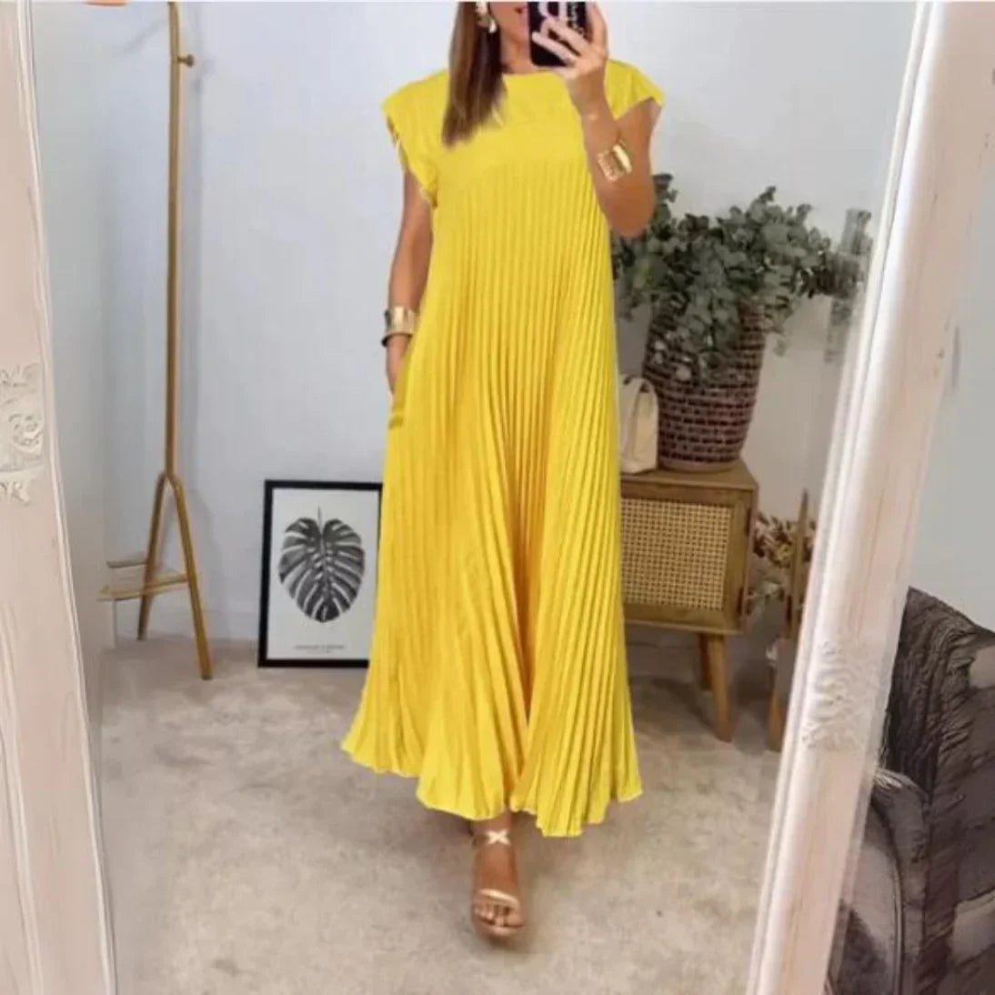 WW | Leichtes Und Frisches Plisseekleid