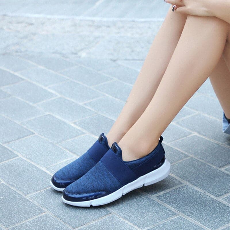 WW | Fantastic Sneakers with Air-cushion Sole