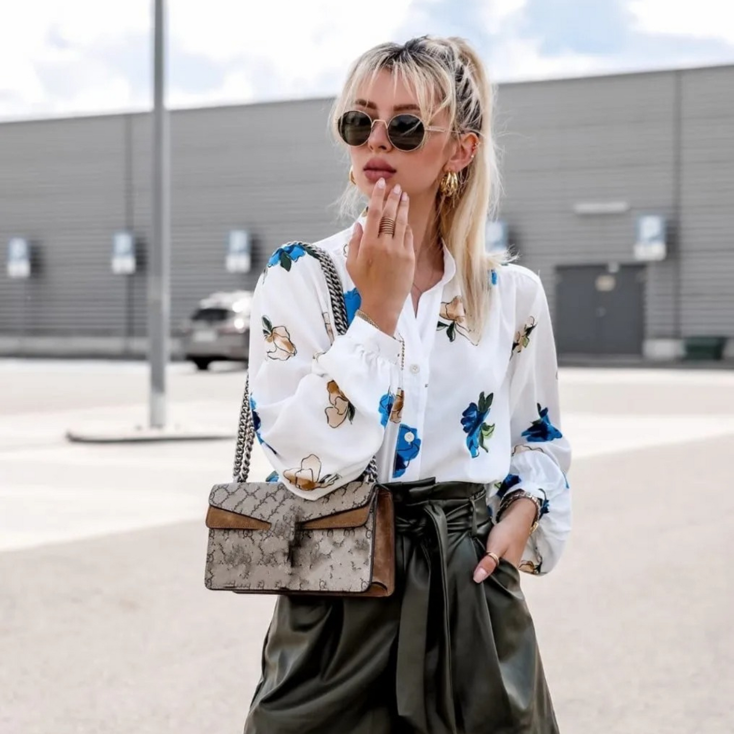 WW | White Elegant Women's Blouse with Floral Pattern and Collar