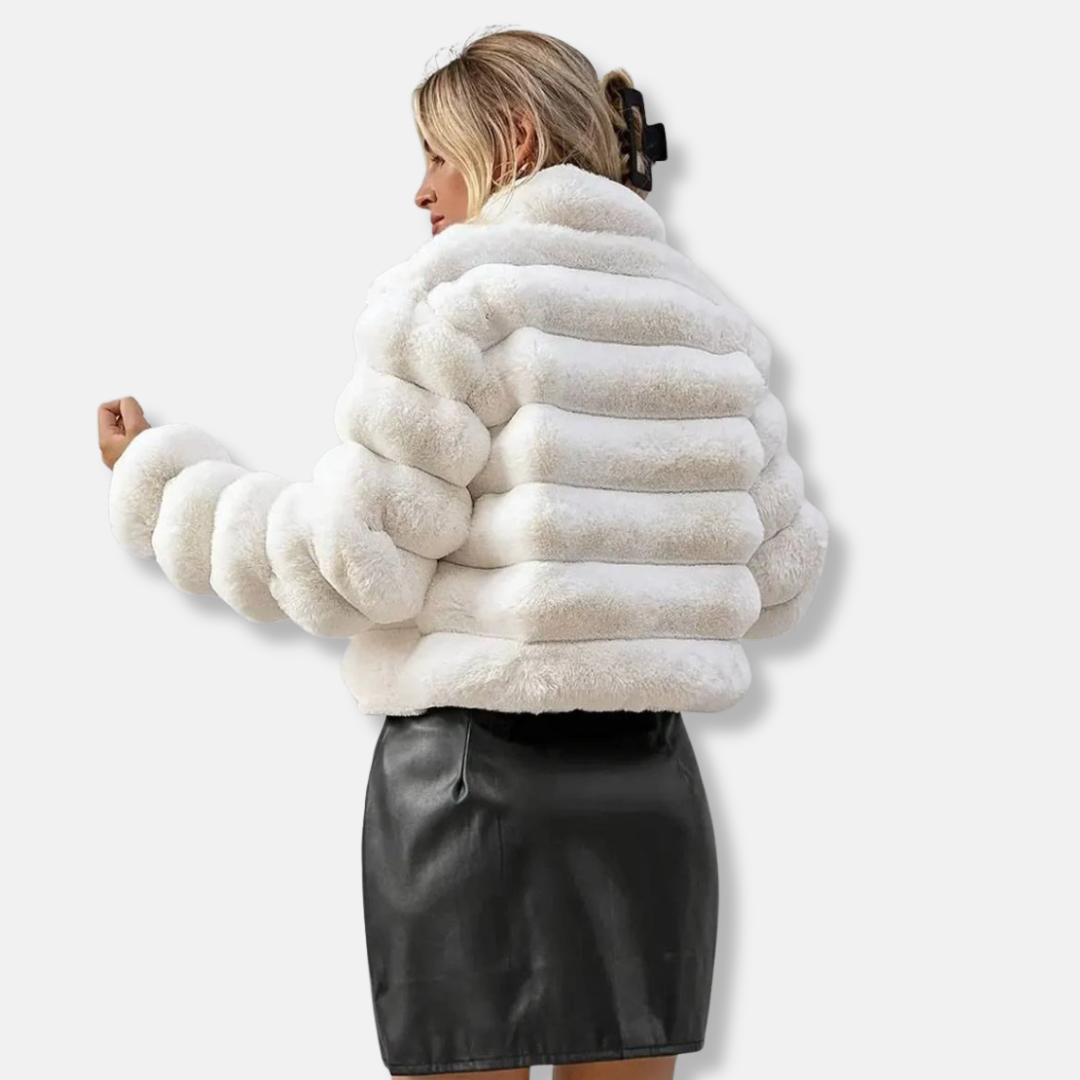WW | Faux Fur Short Style Tailored Fit Stand-Up Collar