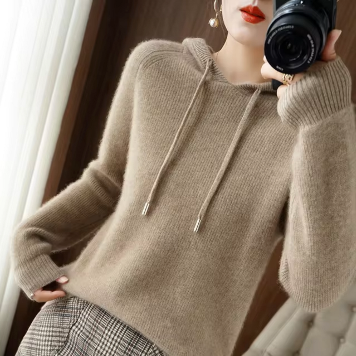 WW | Gestrickter Kapuzenpullover aus Kaschmirwolle