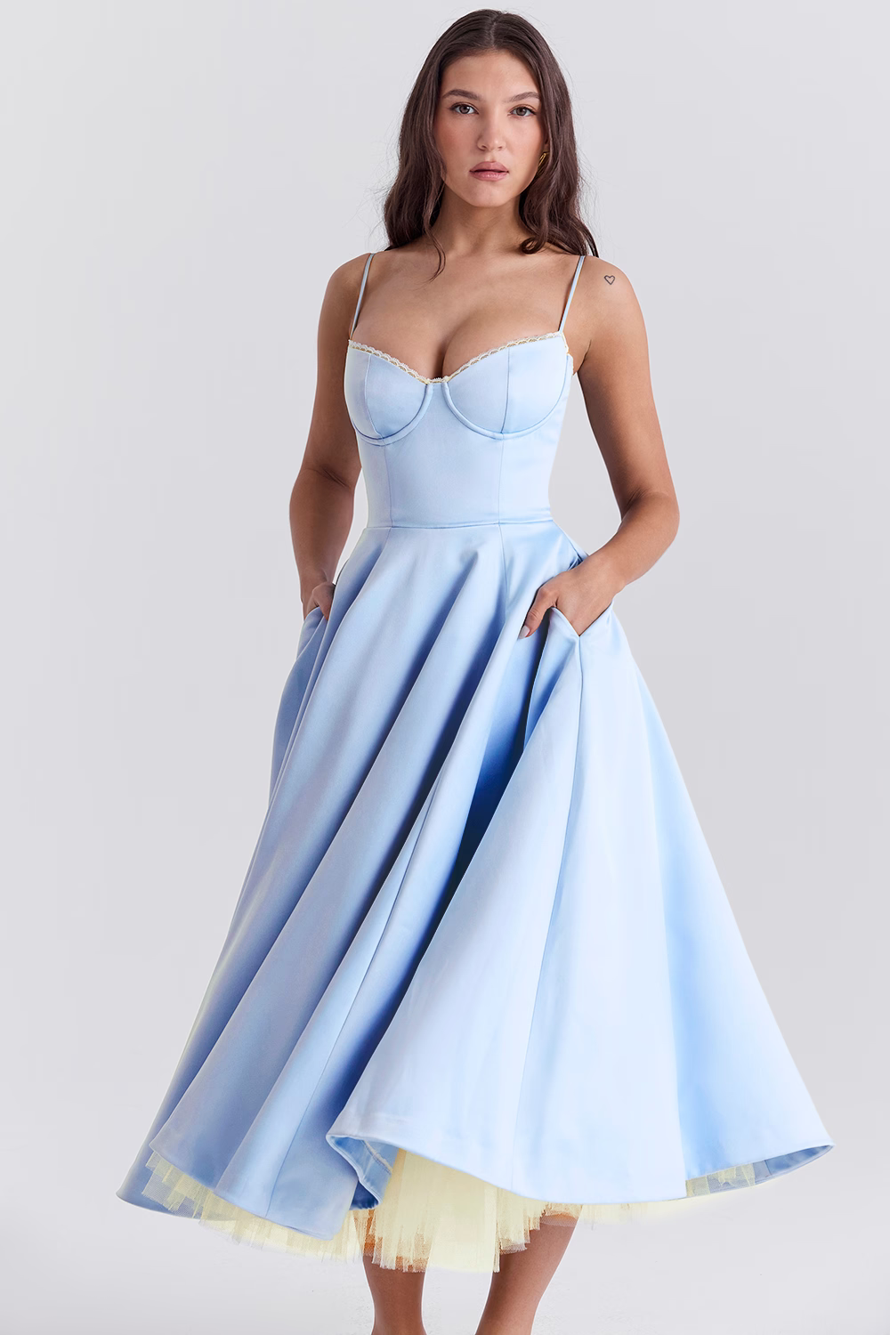 WW | A-linie Midi Kleid Spaghetti Träger Spitzen Detail Elegante Formelle Kleidung