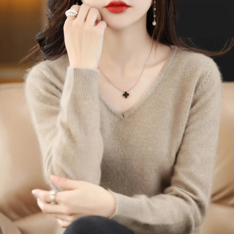 WW | Women's Cashmere V-Neck Sweater Lightweight and Soft Knit Pullover