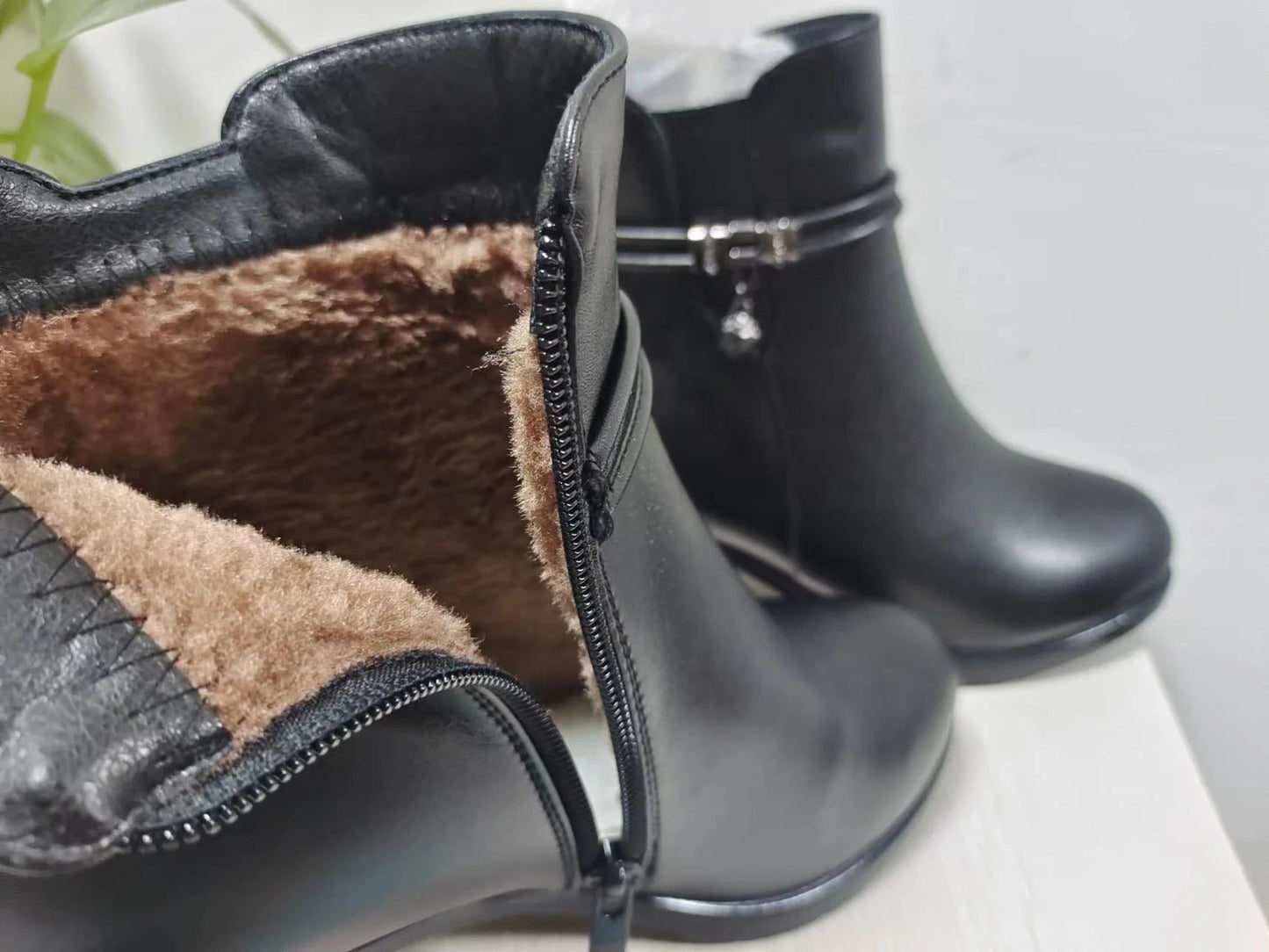 WW | Lined Ankle Boots with Side Zip