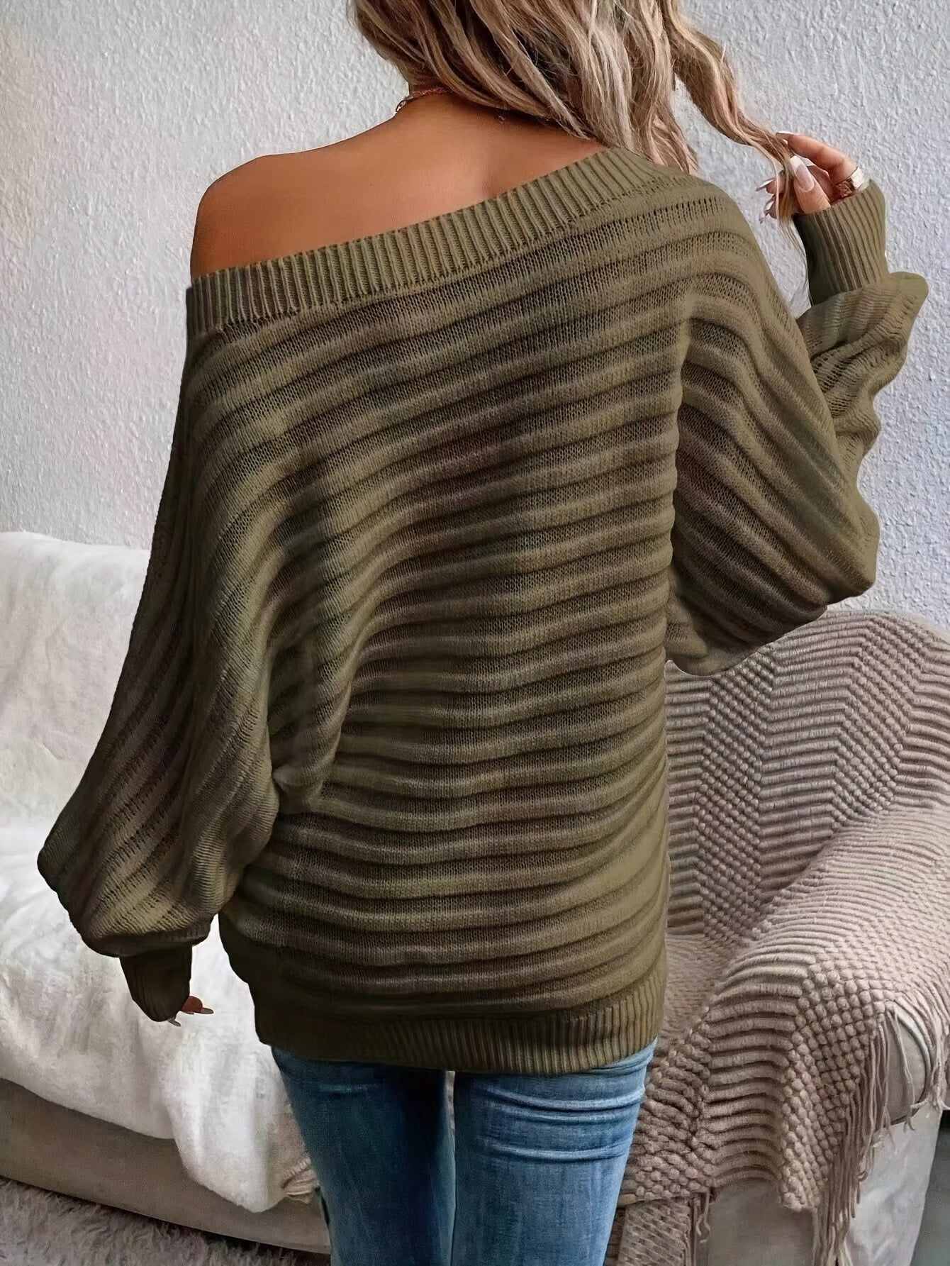 WW | Off-the-shoulder Wool Sweater with Comfortable Design Pullover for Women - Perfect for Casual Days