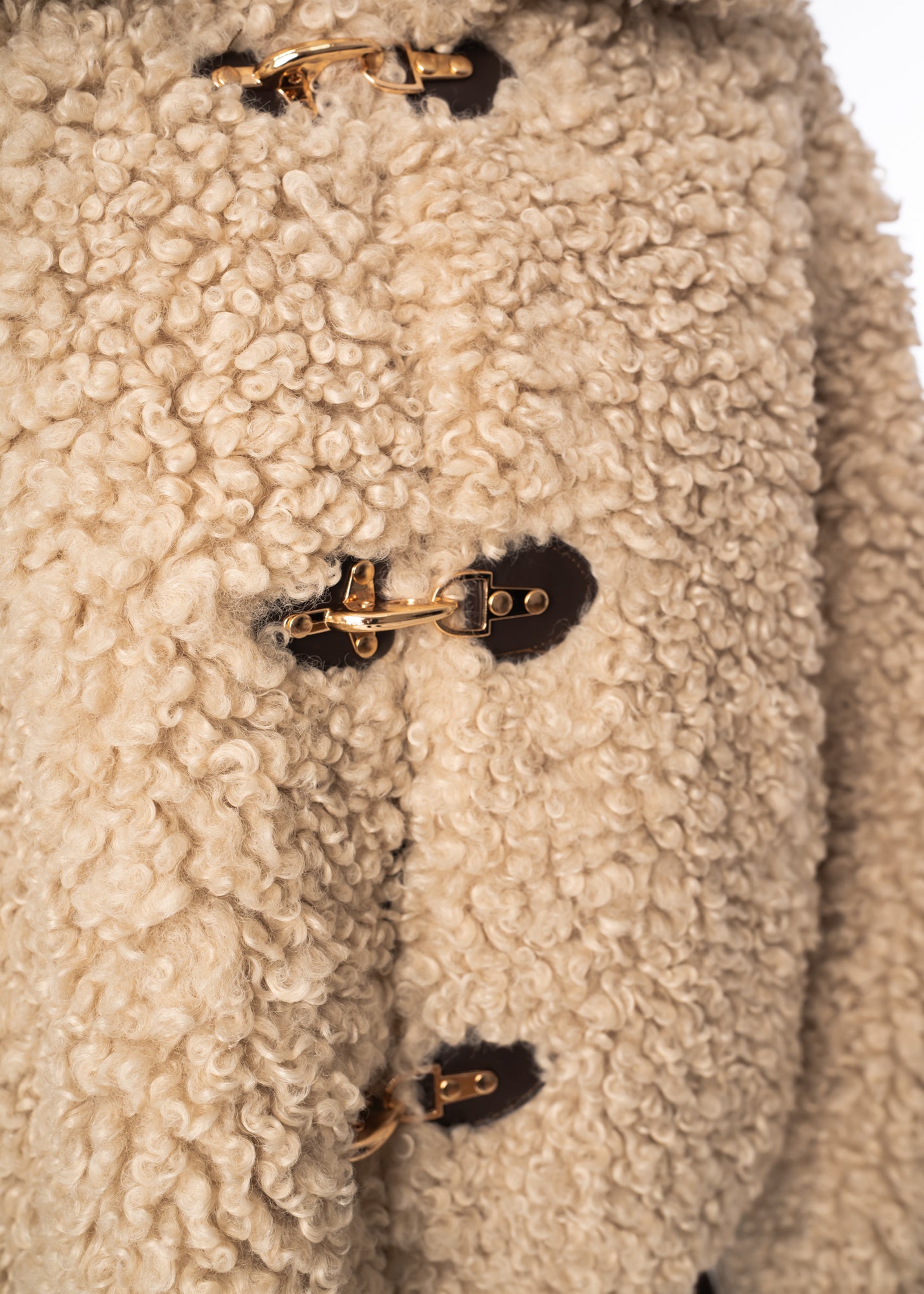 WW | Lockere Lammfelljacke mit Locken