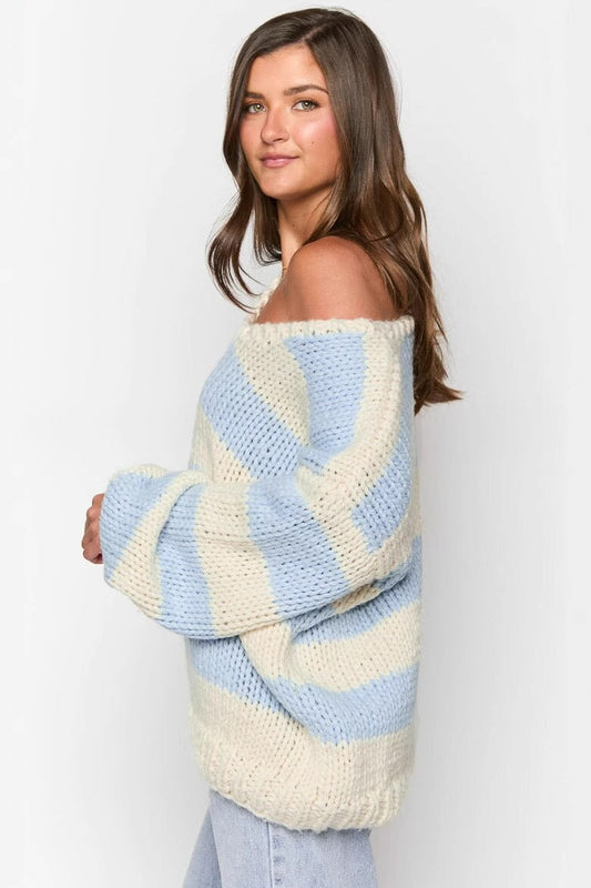 WW | Kuscheliger schulterfreier gestreifter Strickpullover für herbstliche Lagenlooks