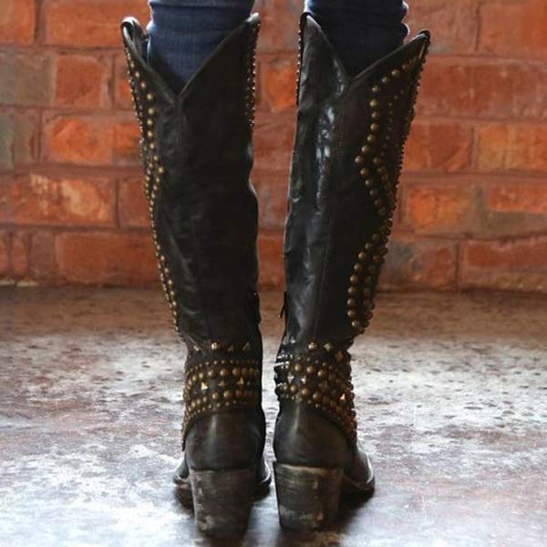 WW | High Boots With Metal Studs And Chunky Heel