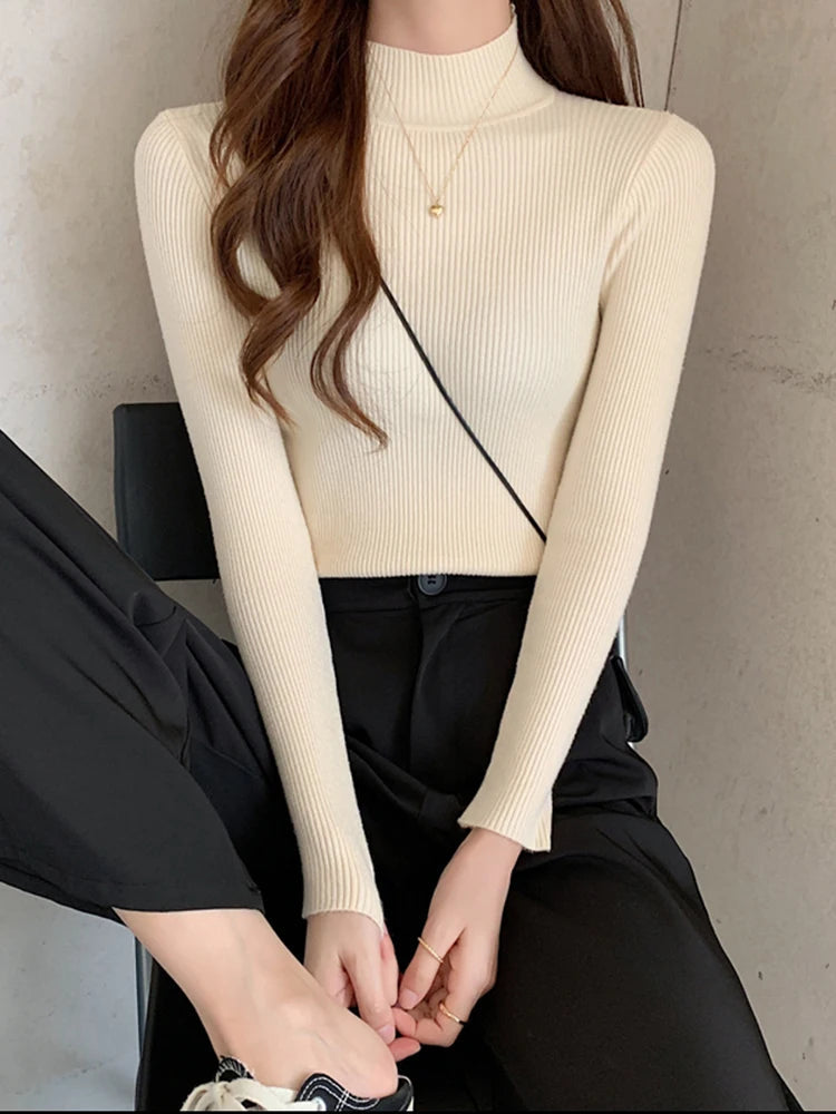 WW | Cozy ribbed wool sweater for women