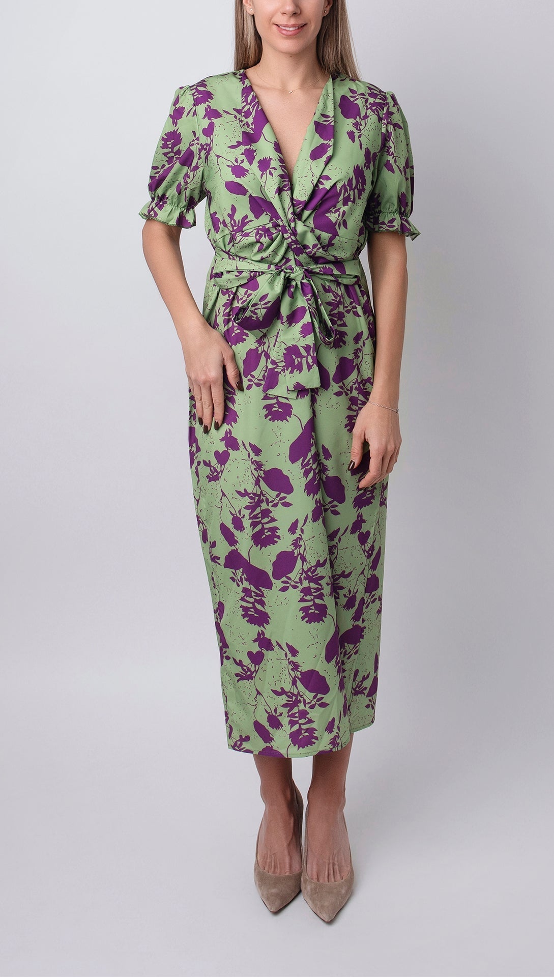 Carina - Long Women's Dress with Floral Print, V-Neck, and Short Sleeves - Elegance and Comfort