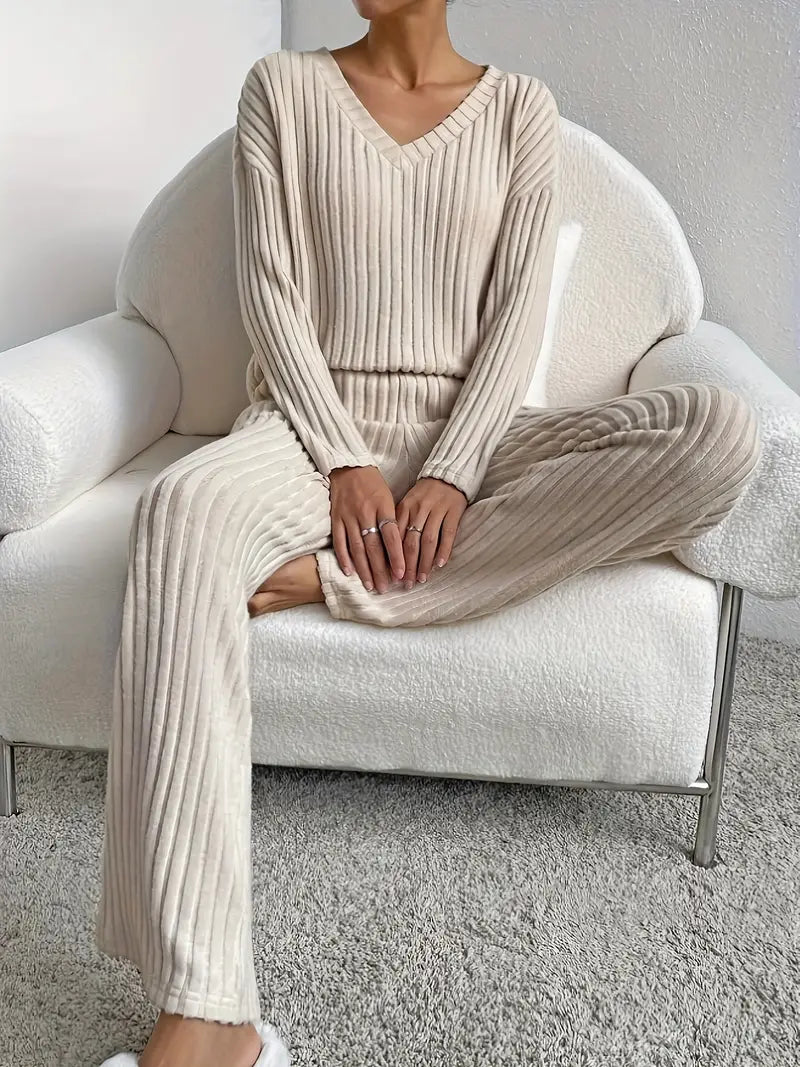 WW 2-Piece Set | Elegant Ribbed Women's Suit with V-Neck Sweater and Matching Pants